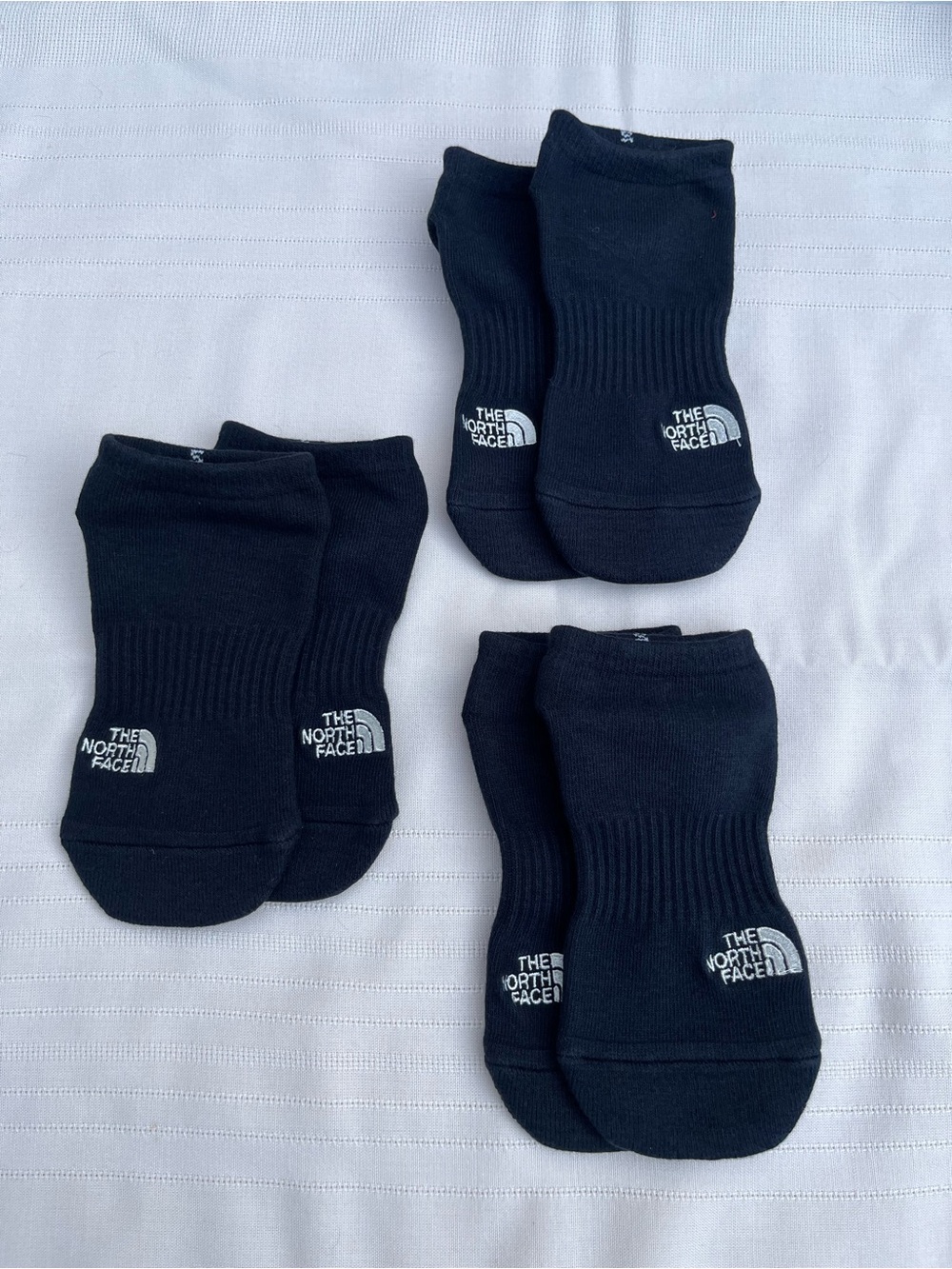 NWOT North Face Black No Show Socks - 3 Pair Small